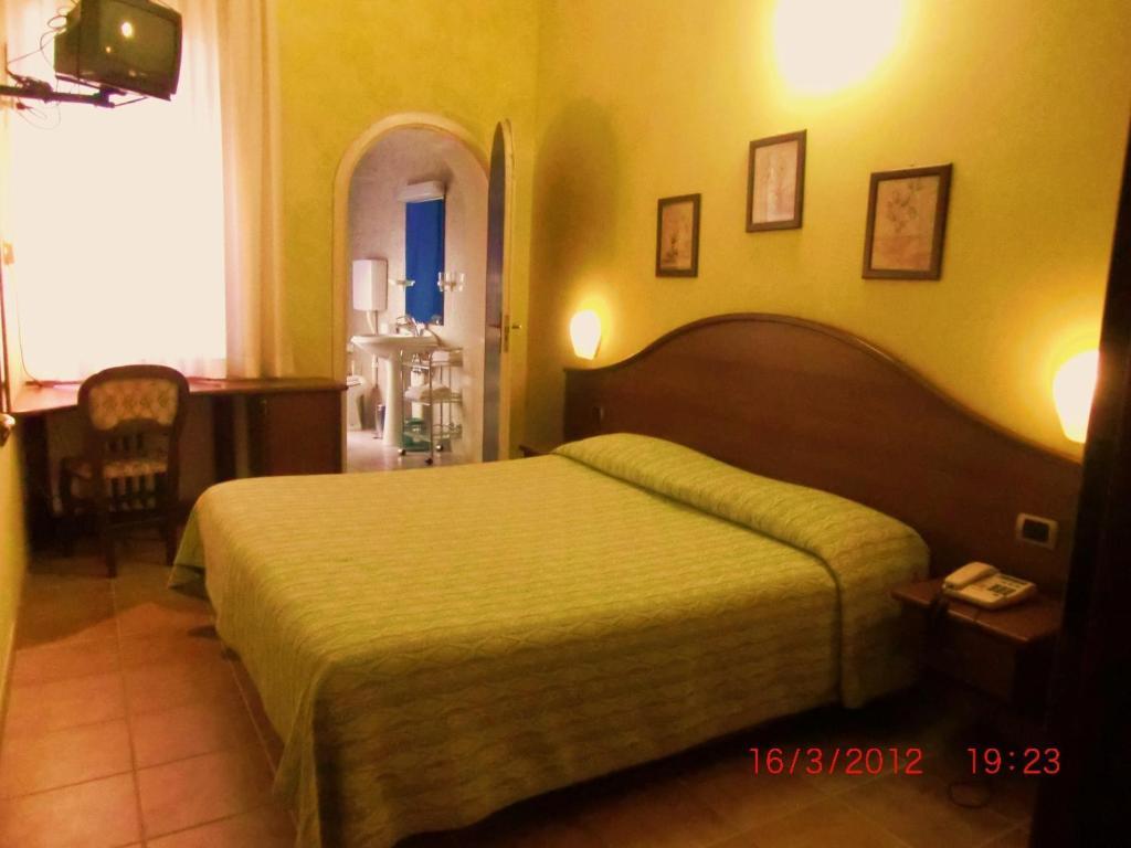 Hotel Cavour Verona Room photo